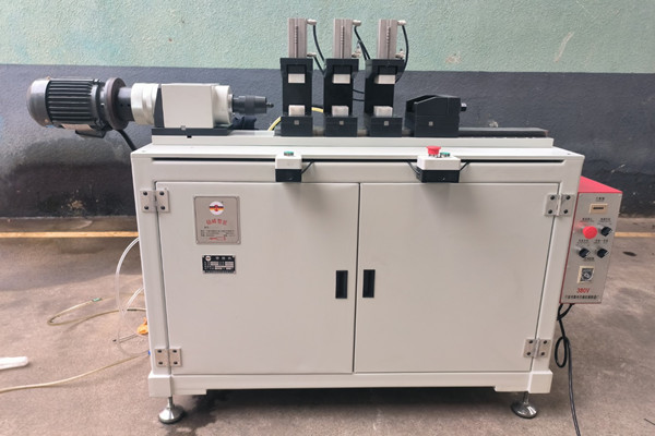 全自動鉚釘機的操作規(guī)范與維護指南